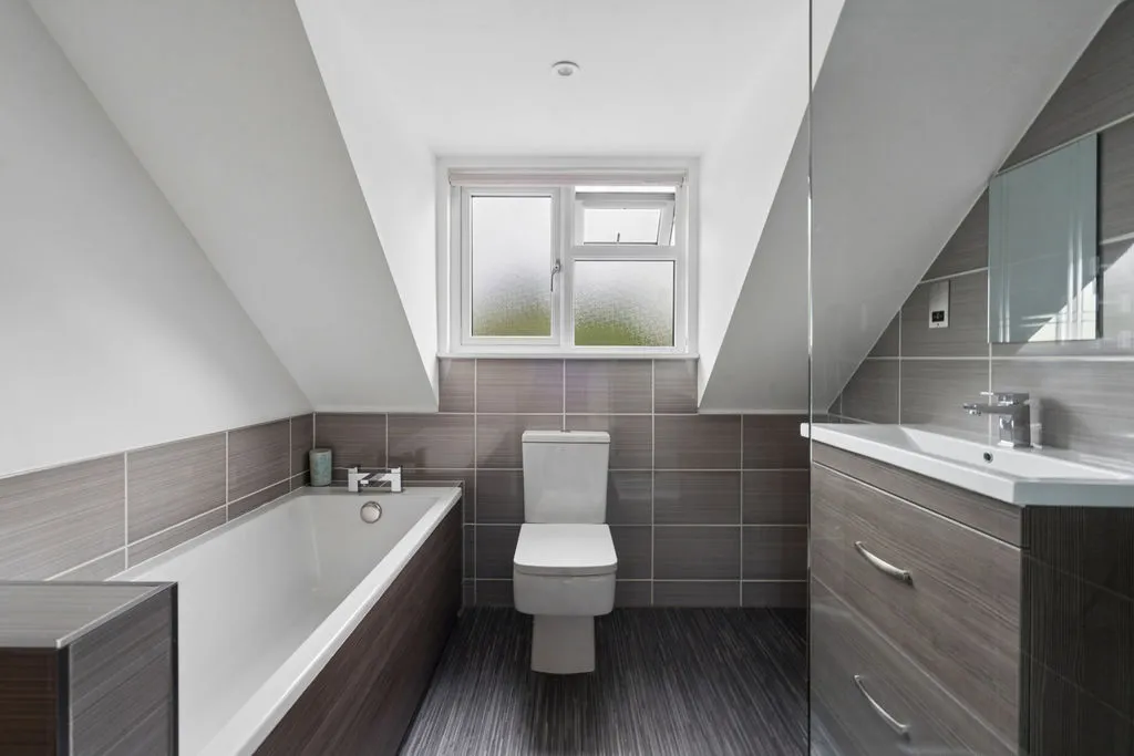 Barnhill Gardens, Marlow SL7 3HB, photo 15