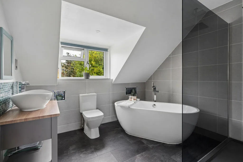 Barnhill Gardens, Marlow SL7 3HB, photo 13