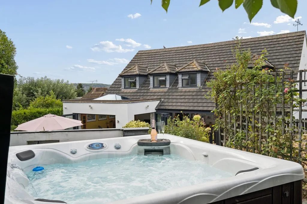 Barnhill Gardens, Marlow SL7 3HB, photo 19