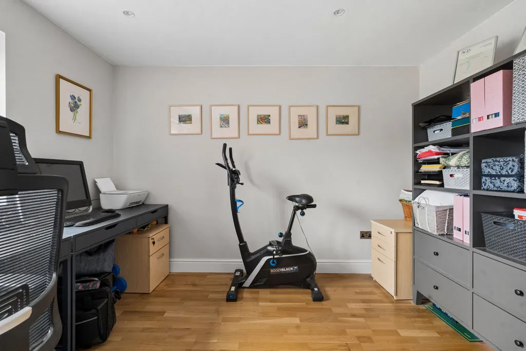Barnhill Gardens, Marlow SL7 3HB, photo 10
