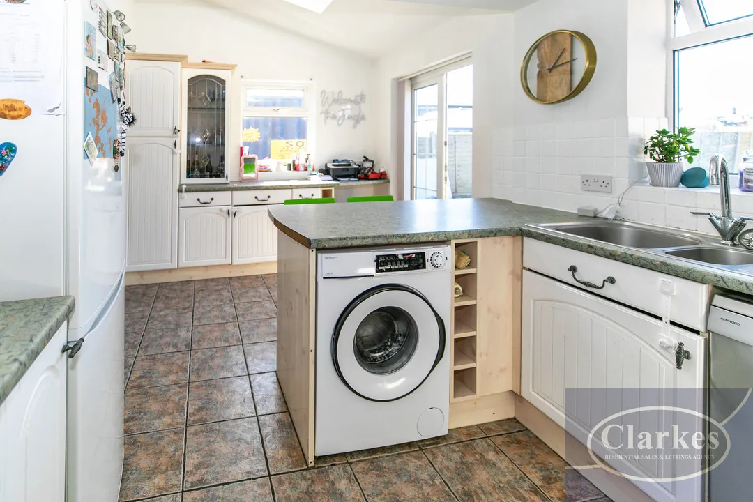 Kinson Road, Bournemouth, photo 15