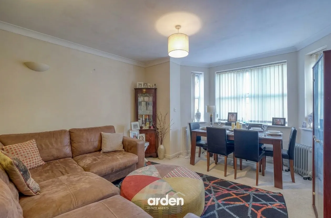 Warwick Road, Westley Heights, B92, photo 3