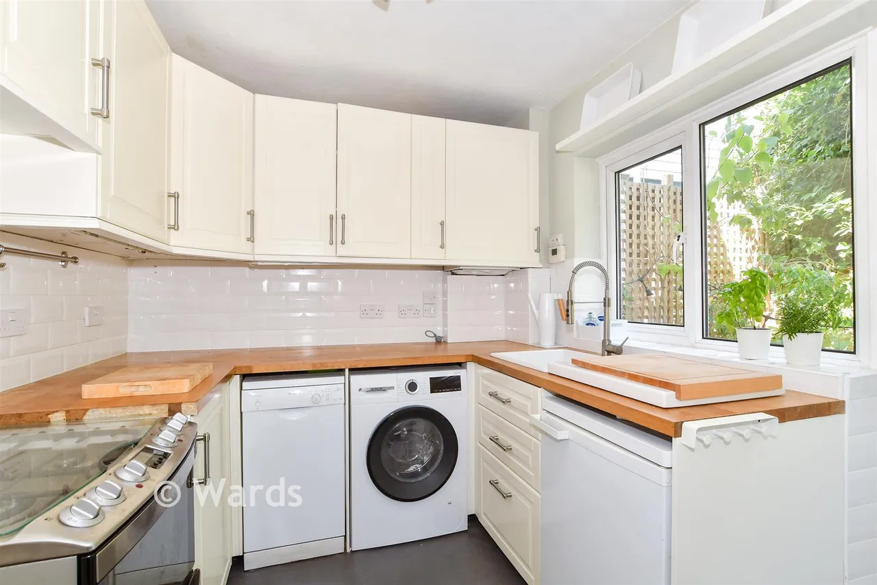 Redleaf Close, Tunbridge Wells, TN2, photo 5