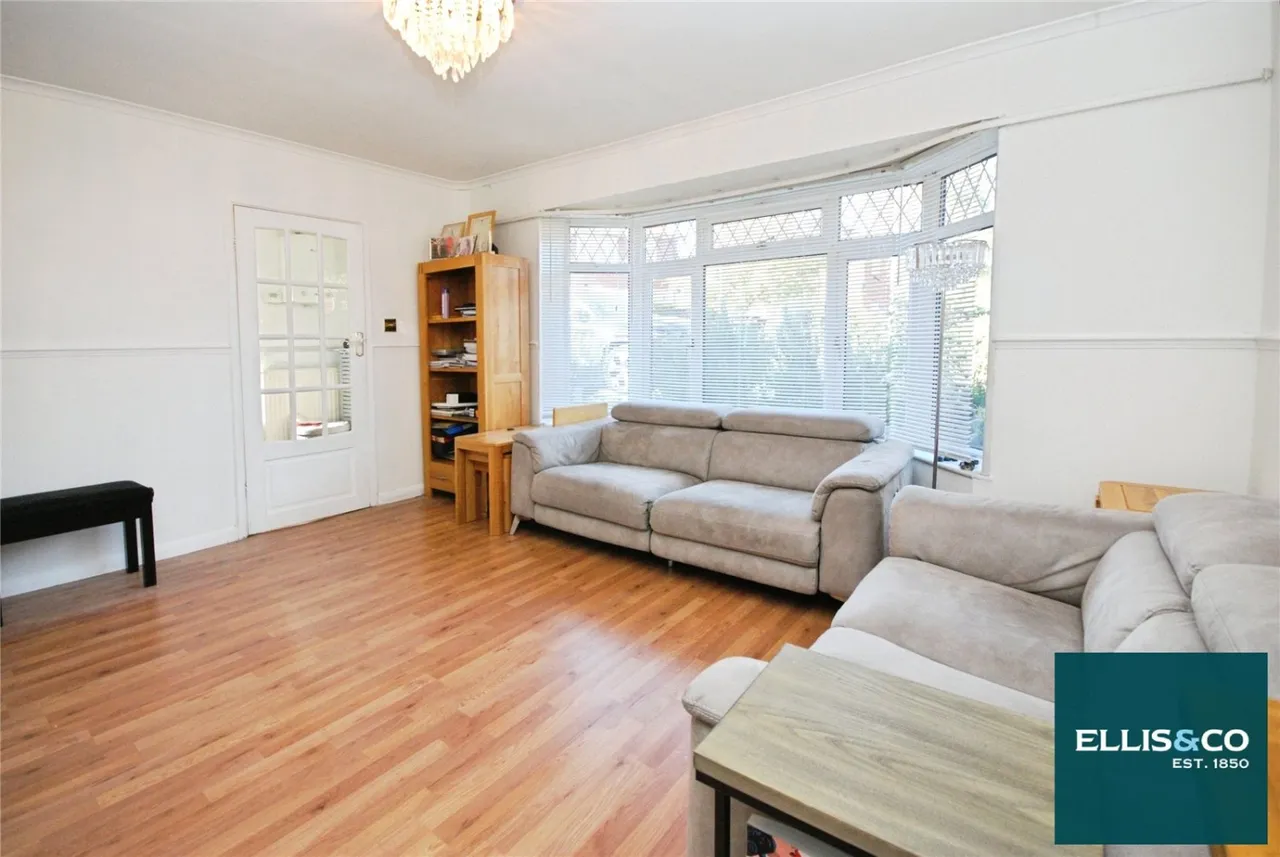 Wallcote Avenue, Cricklewood, NW2, photo 2
