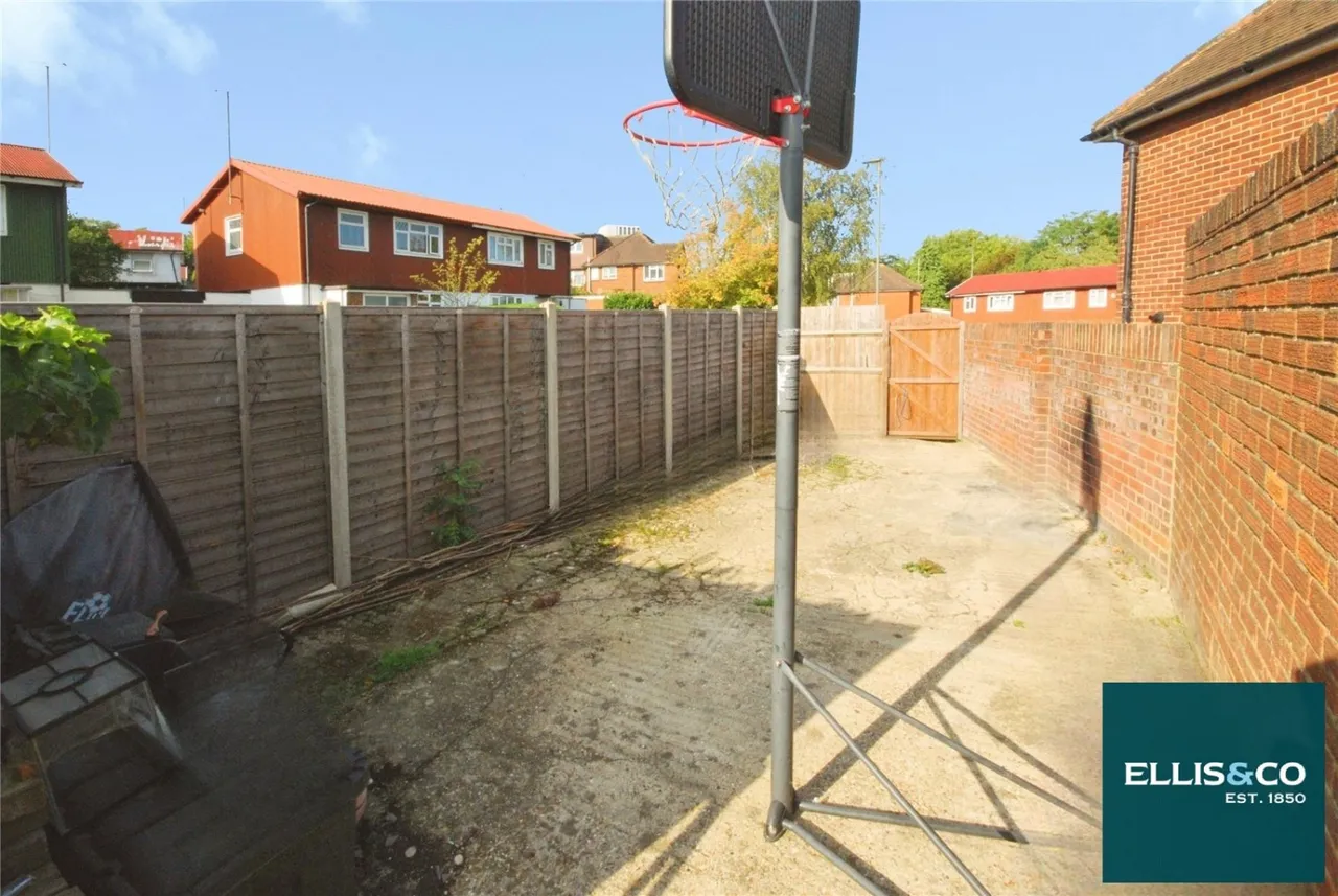 Wallcote Avenue, Cricklewood, NW2, photo 12