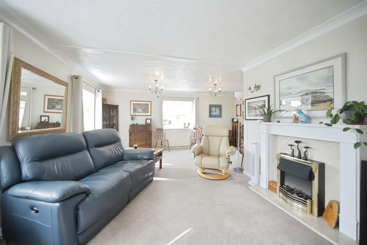 Broughton Park, Shoreditch, Taunton, photo 4