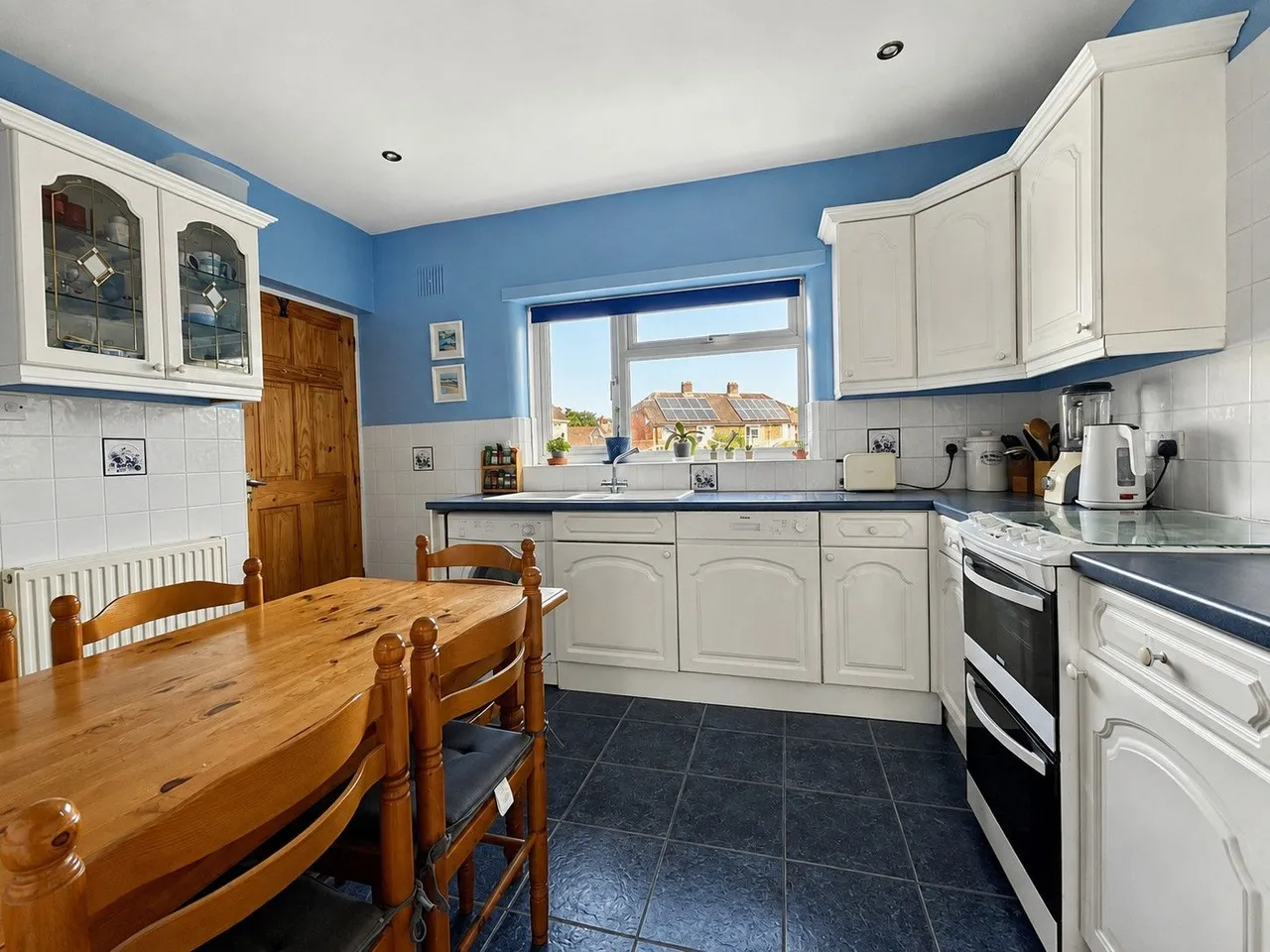 Sunningdale Crescent, Bournemouth, BH10, photo 5