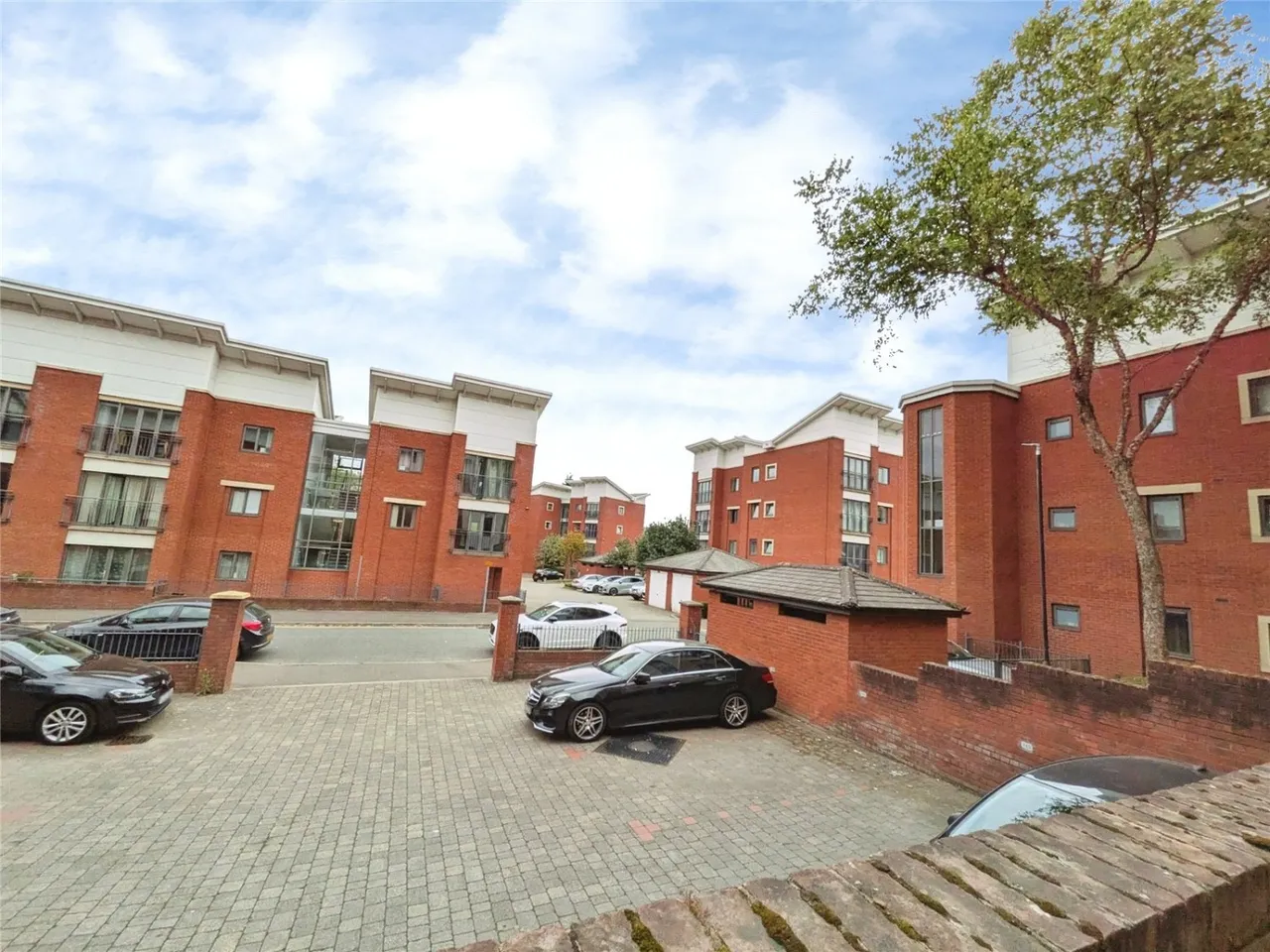 2 bed flat for sale, Albion Street, Wolverhampton, WV1