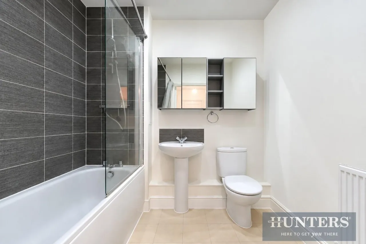 Hunting Place, Hounslow, TW5, photo 7