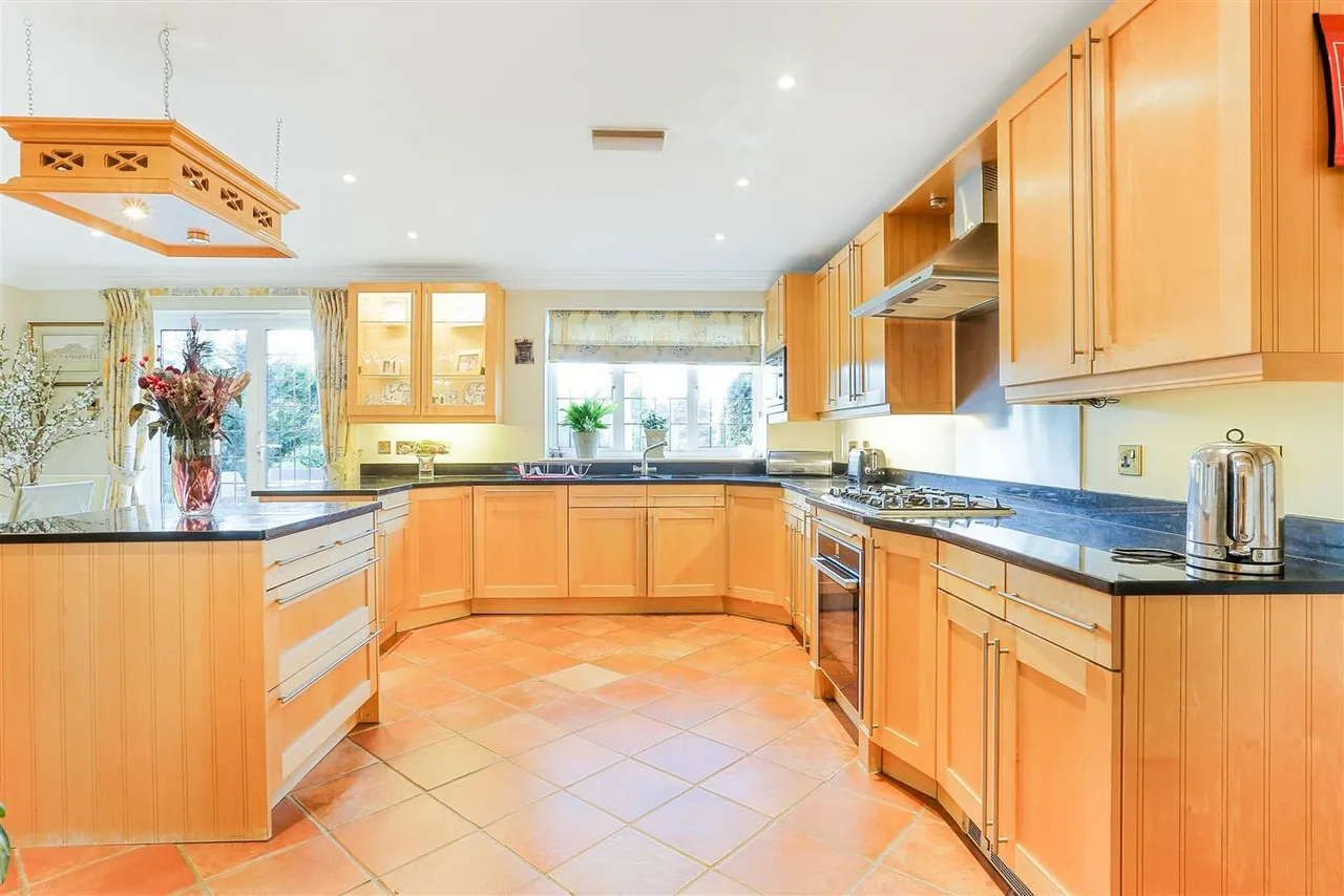 The Drive, South Cheam, SM2, photo 8