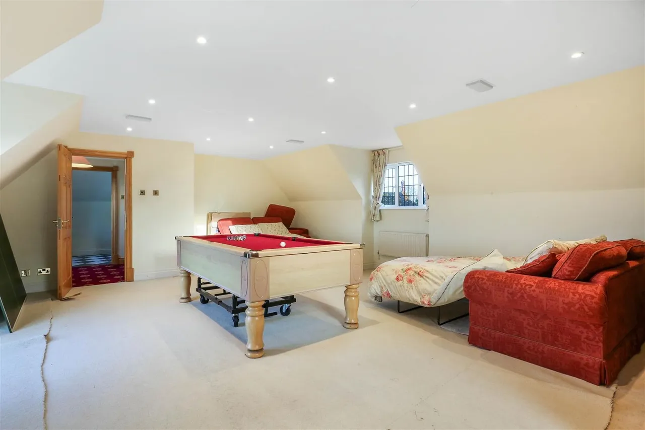 The Drive, South Cheam, SM2, photo 37