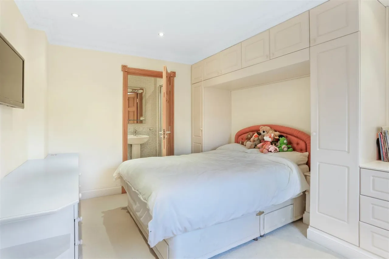 The Drive, South Cheam, SM2, photo 34