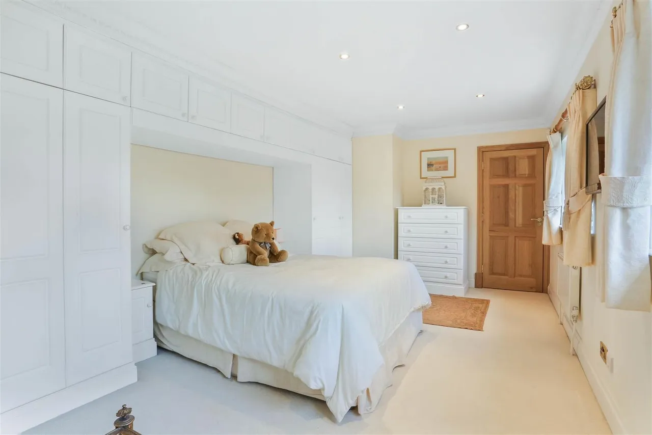 The Drive, South Cheam, SM2, photo 26