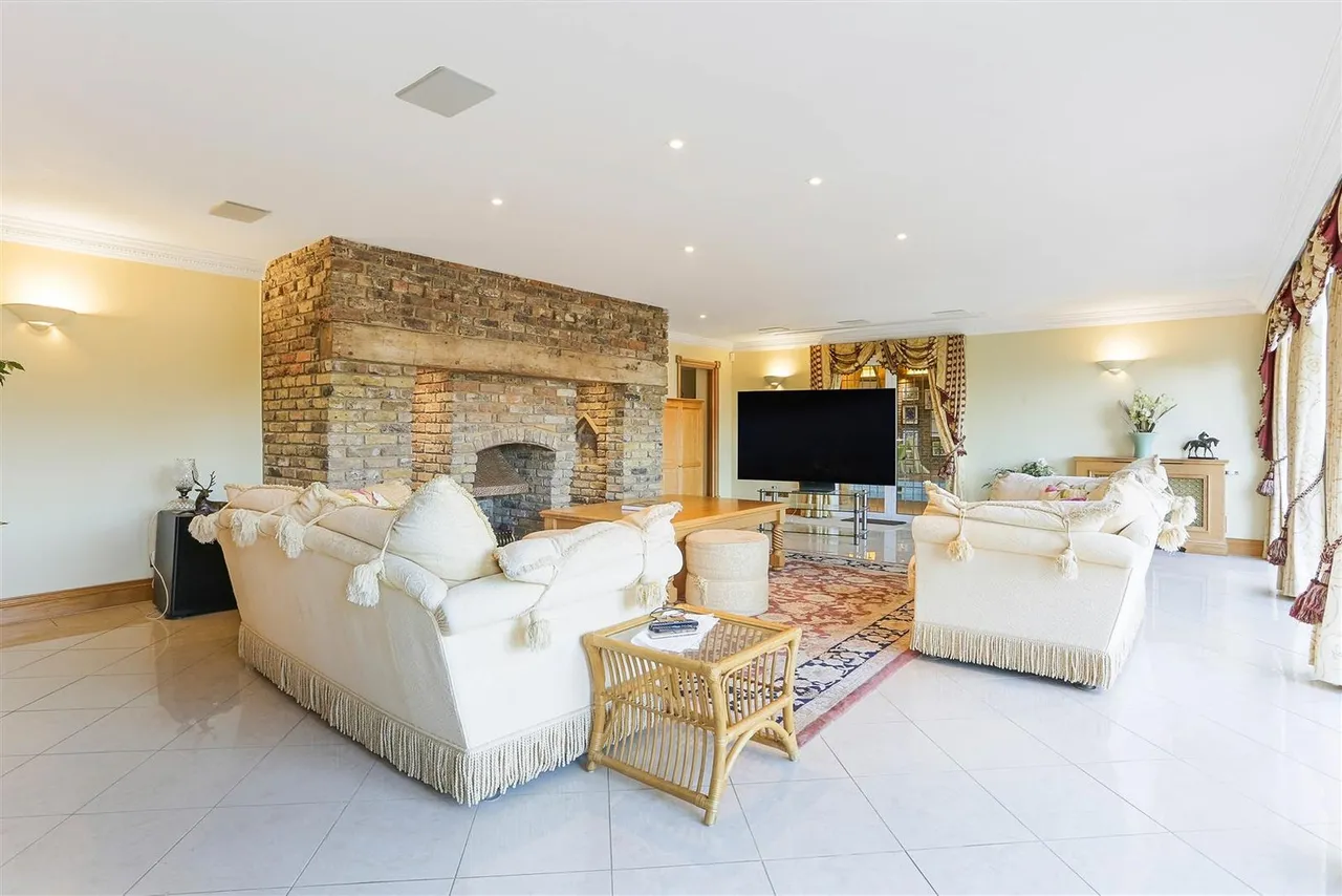 The Drive, South Cheam, SM2, photo 12