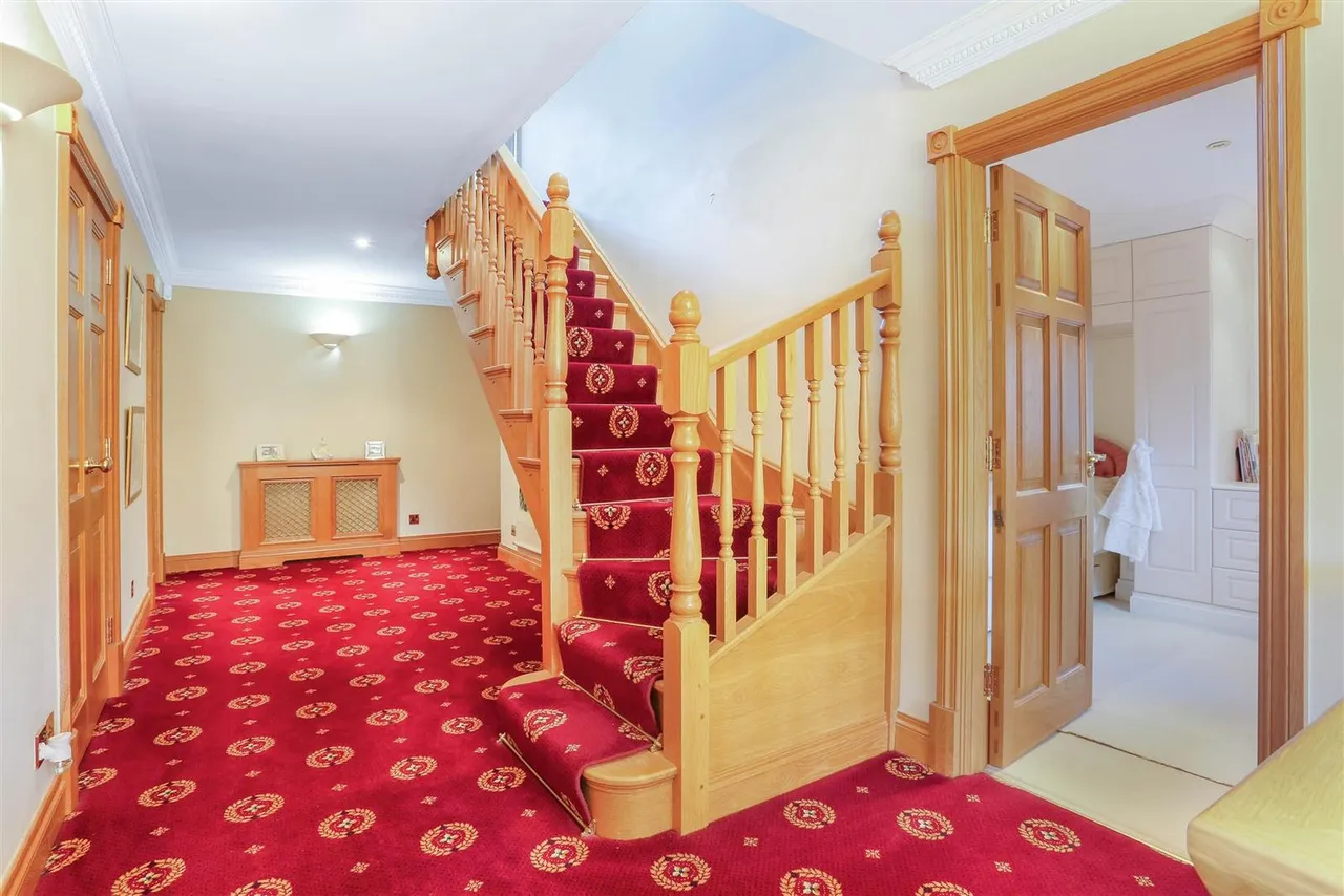 The Drive, South Cheam, SM2, photo 36