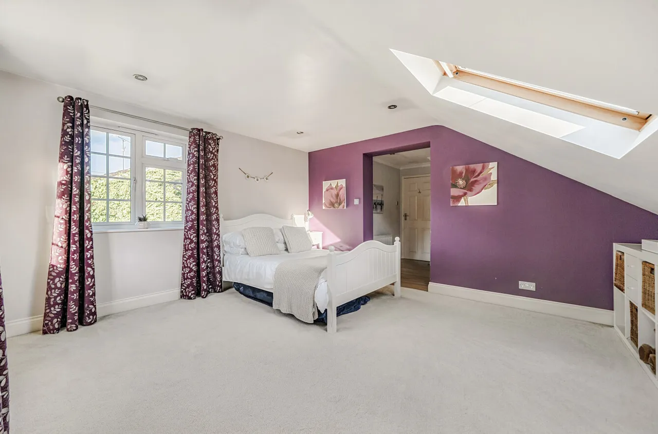 The Hatch, Burghfield, RG30, photo 5