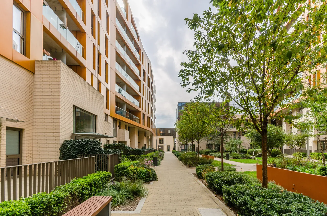 2 bed flat to rent, London, SE10