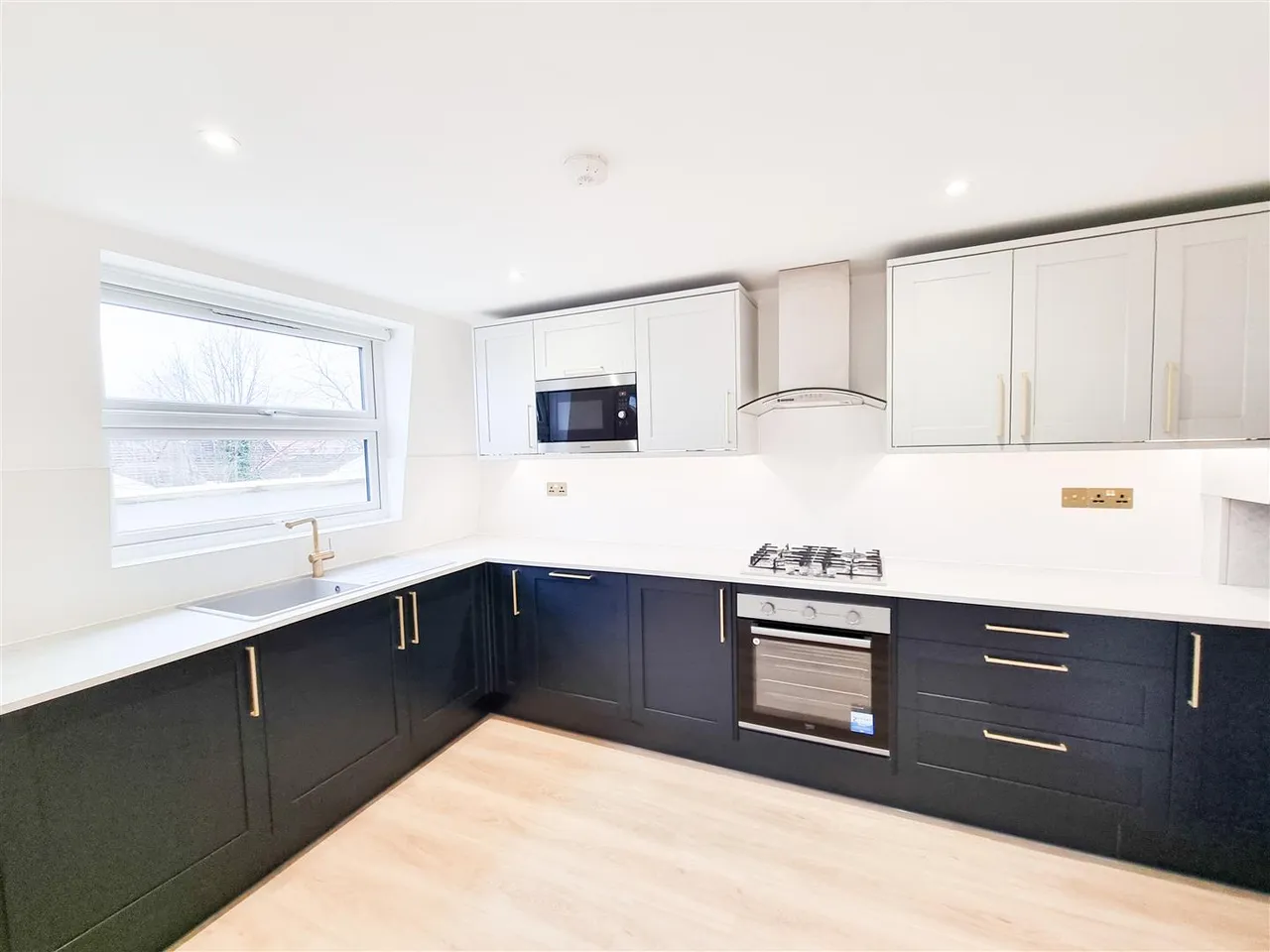 2 bed flat to rent, Kidderminster Road, Croydon, CR0