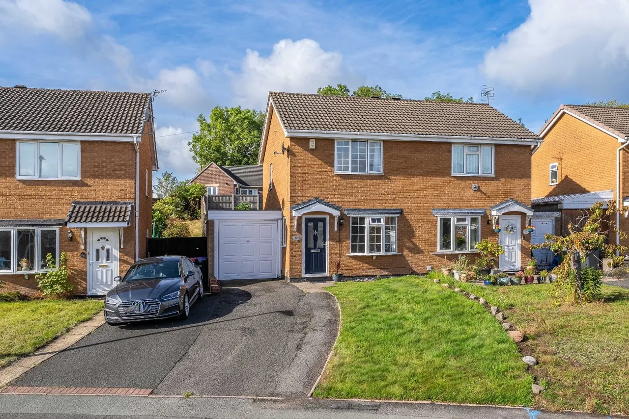 2 bed house for sale — Walker Crescent, St. Georges, Telford TF2 9QB