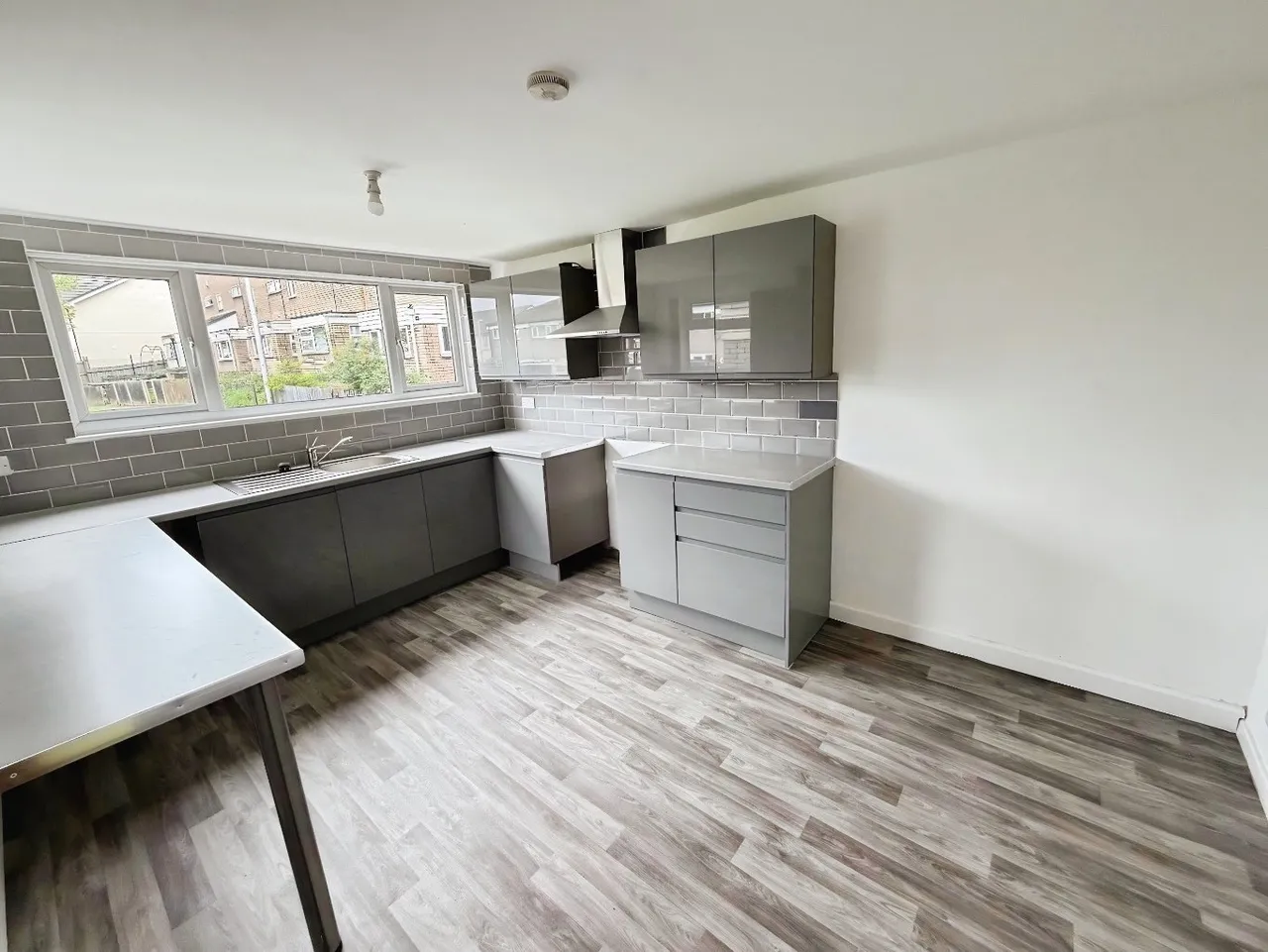 Wildwood, Woodside, Telford TF7 5PR, photo 2