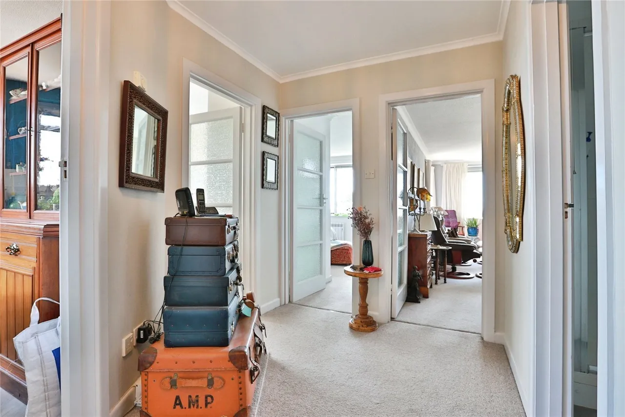 West Cliff Road, West Cliff, BH4, photo 15