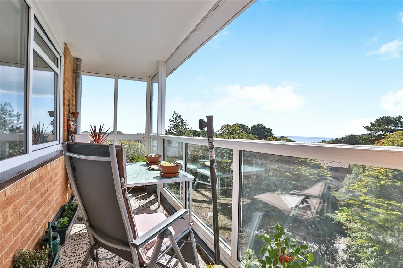 West Cliff Road, West Cliff, BH4, photo 10