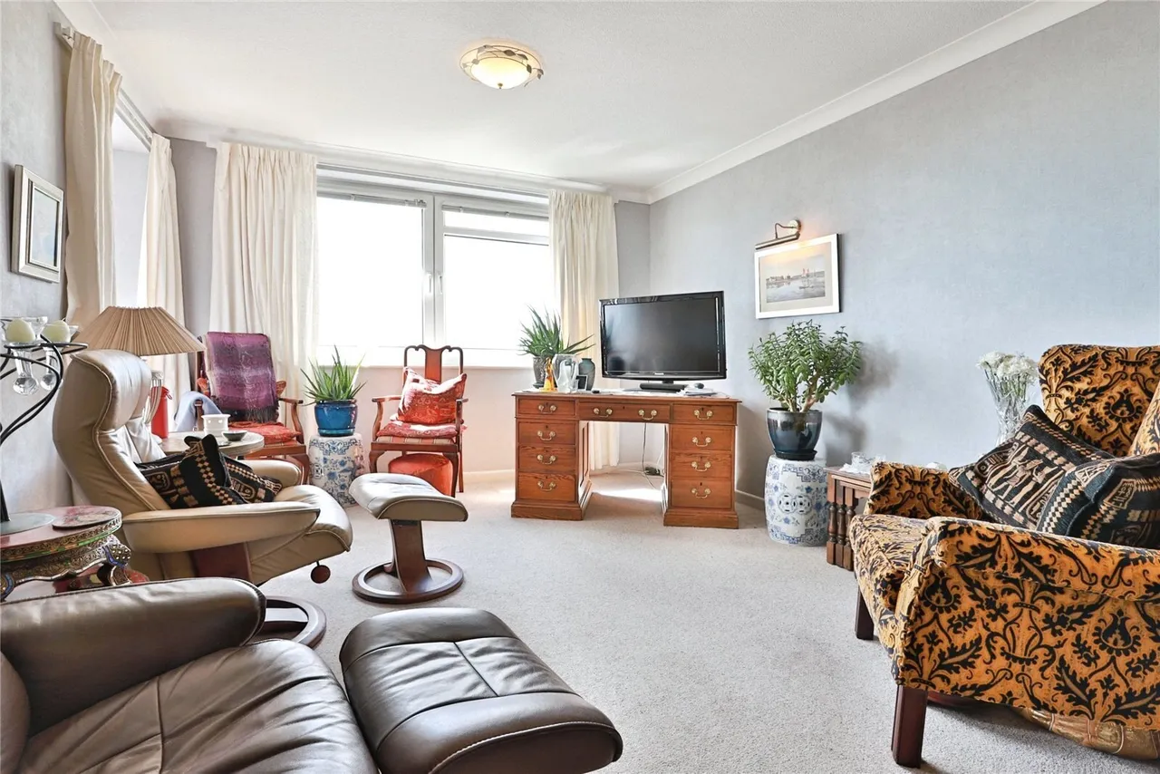 West Cliff Road, West Cliff, BH4, photo 2
