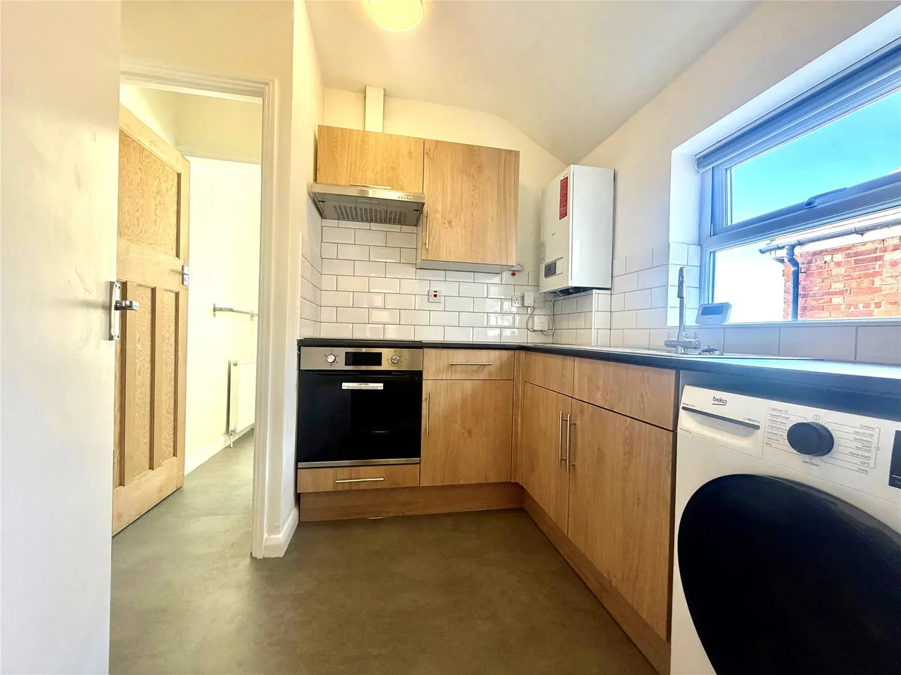 High Street, Kent, Rusthall, TN4 8SD, photo 5