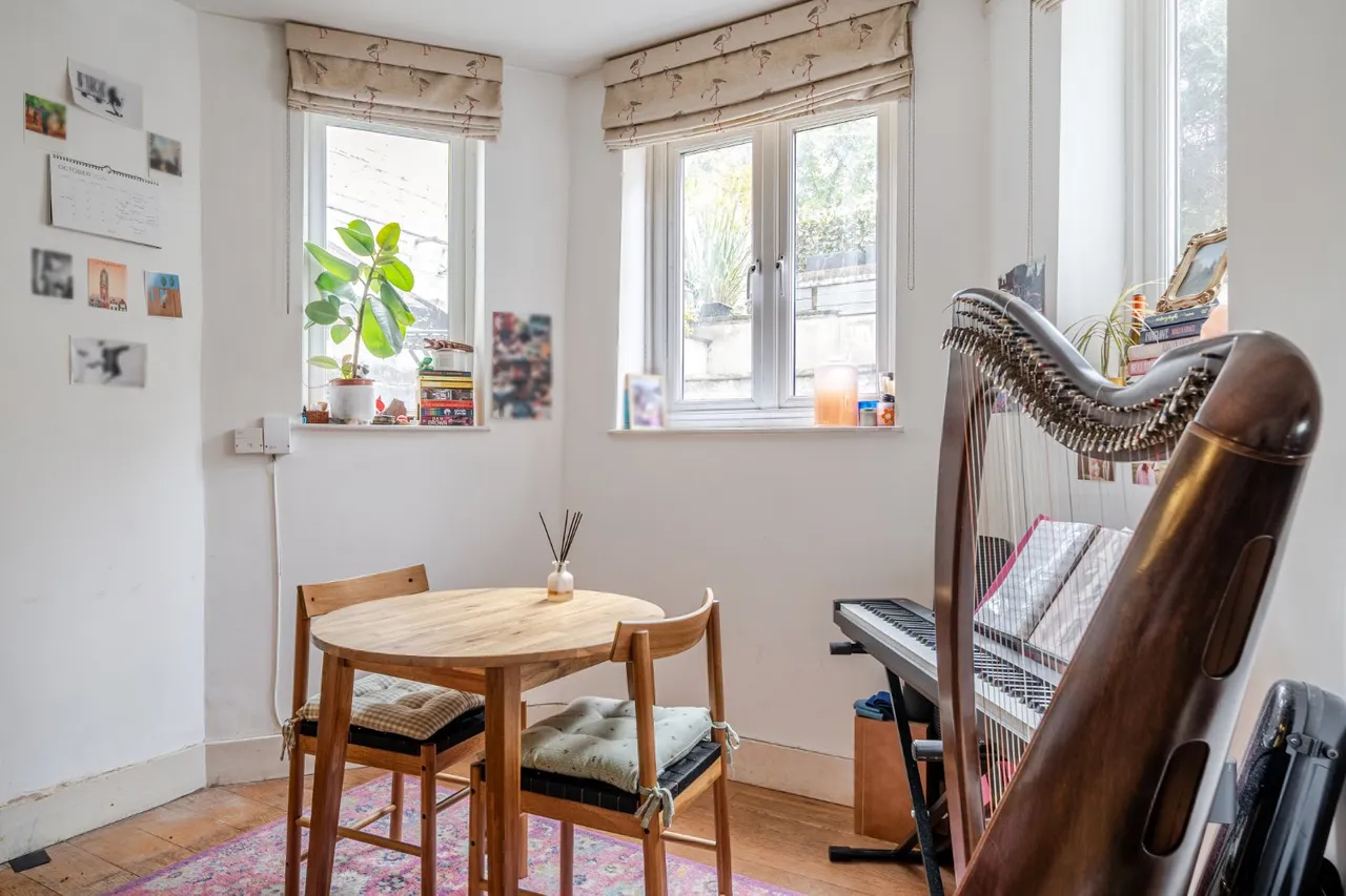 Clapham Common North Side, Battersea, SW4, photo 6
