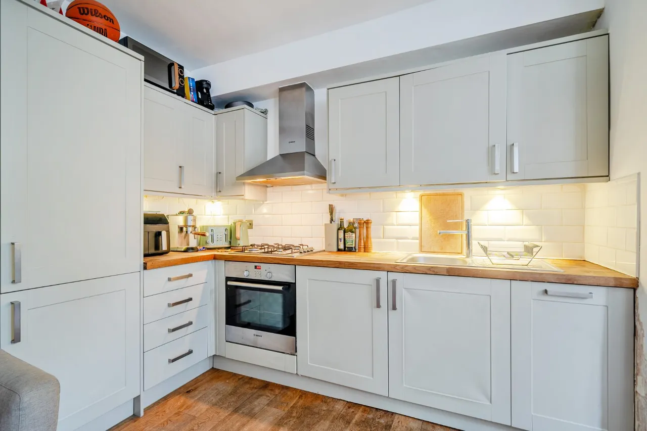 Clapham Common North Side, Battersea, SW4, photo 8