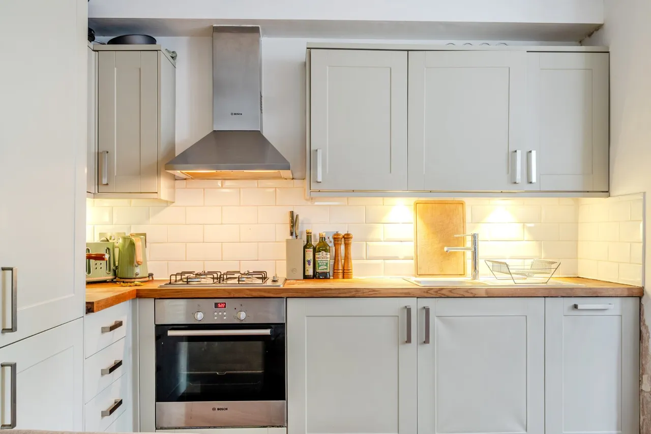 Clapham Common North Side, Battersea, SW4, photo 10