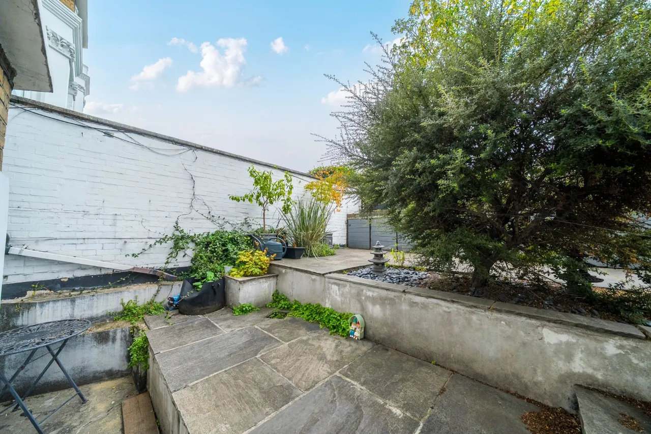Clapham Common North Side, Battersea, SW4, photo 16