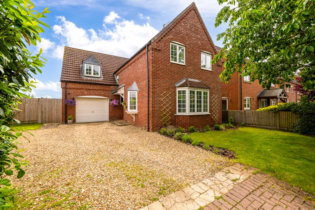 4 bed house for sale, Trent Port Road, Marton, DN21
