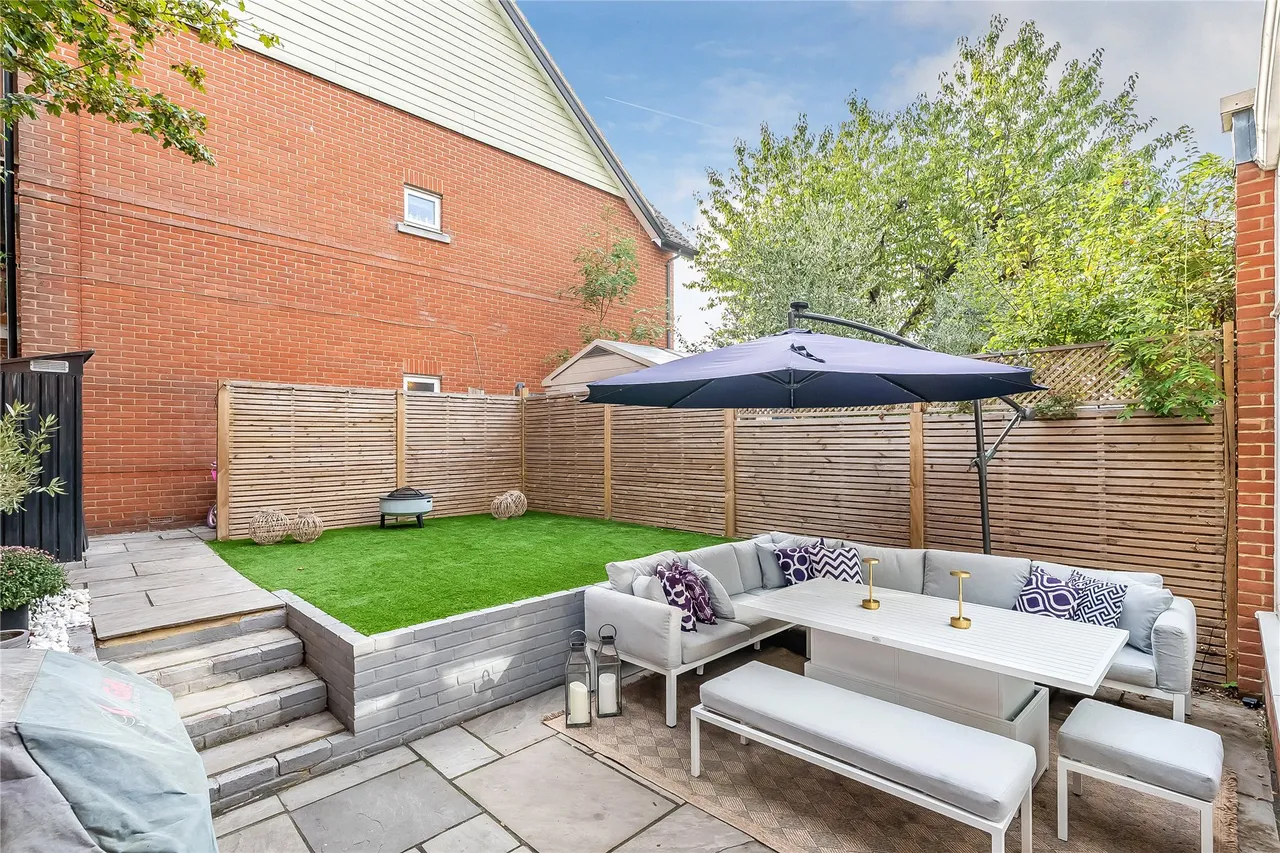Henderson Avenue, Guildford, GU2, photo 5