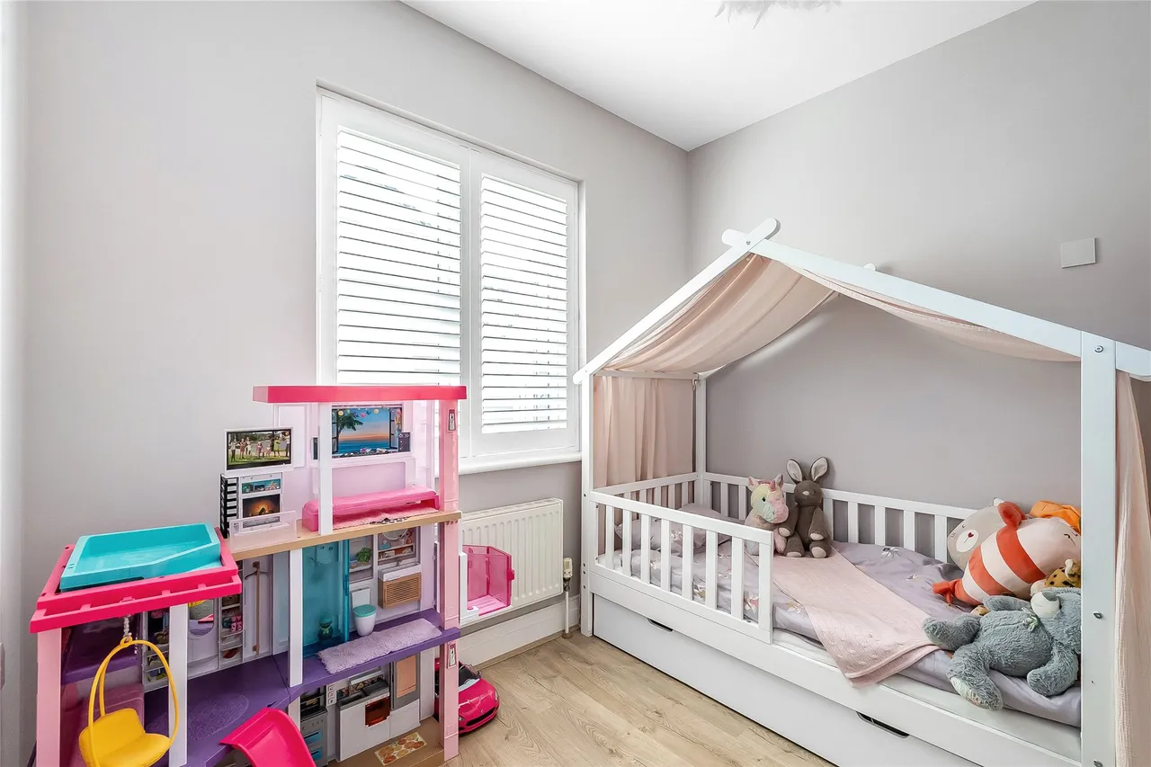 Henderson Avenue, Guildford, GU2, photo 17