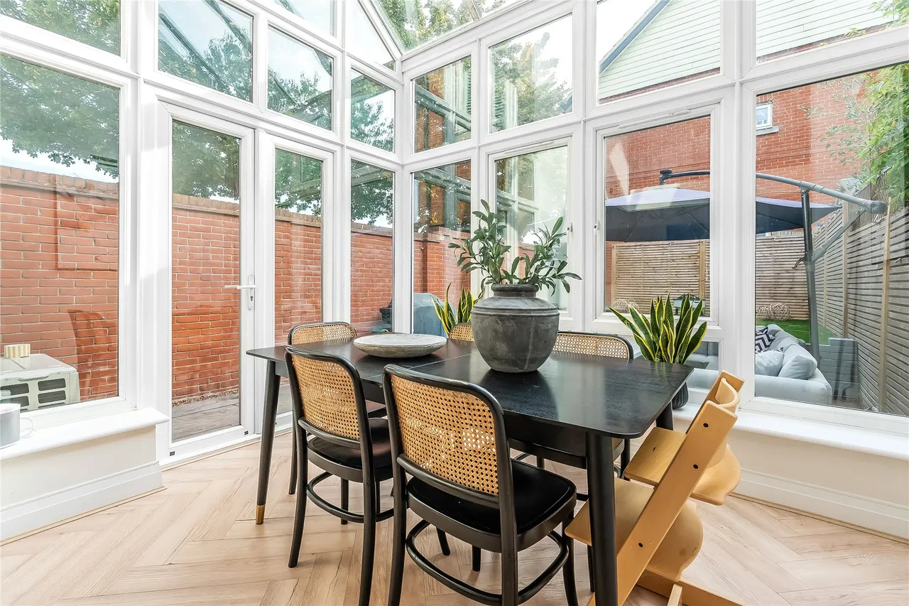 Henderson Avenue, Guildford, GU2, photo 4
