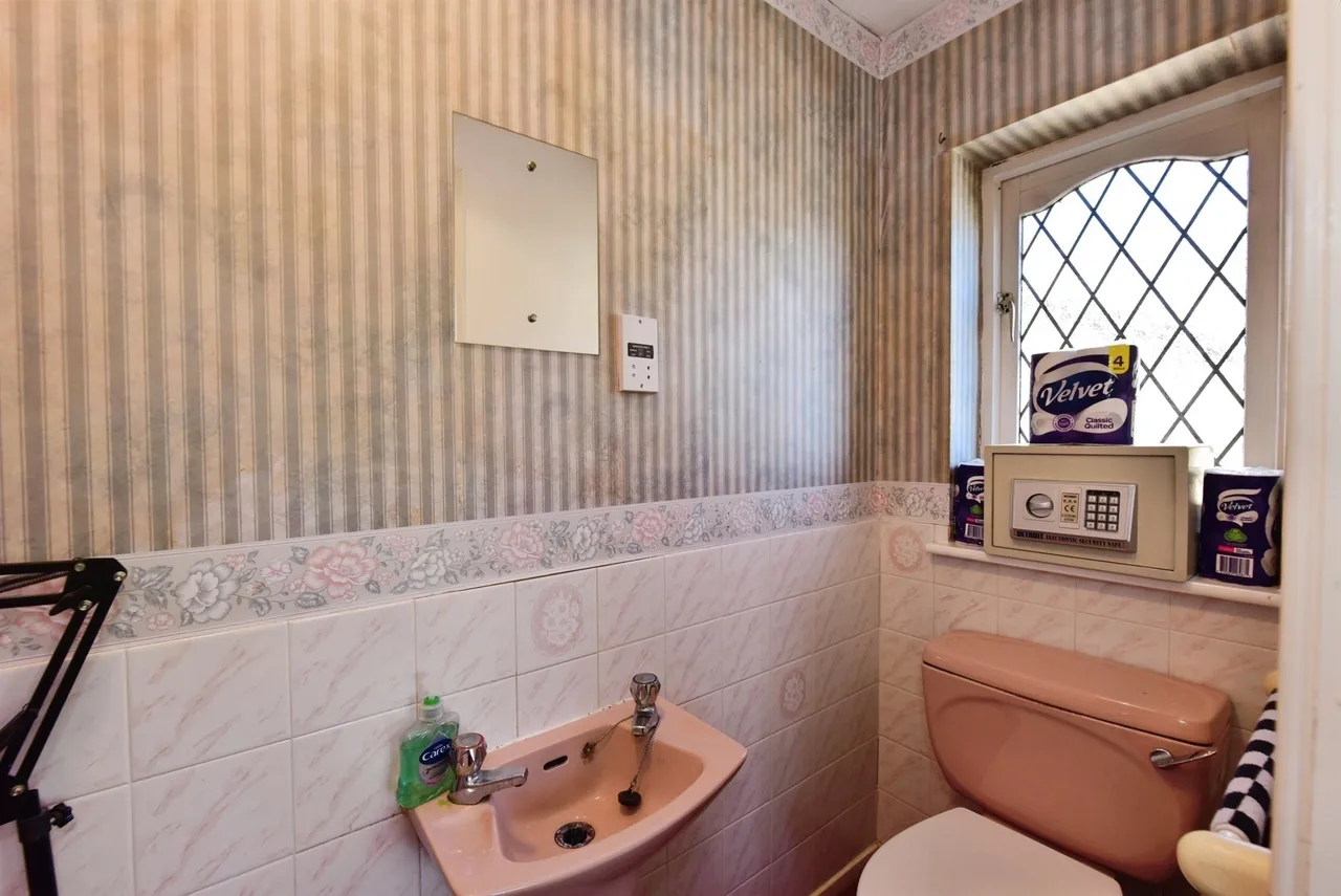 Wychwood Glen, Sothall, Sheffield, photo 8