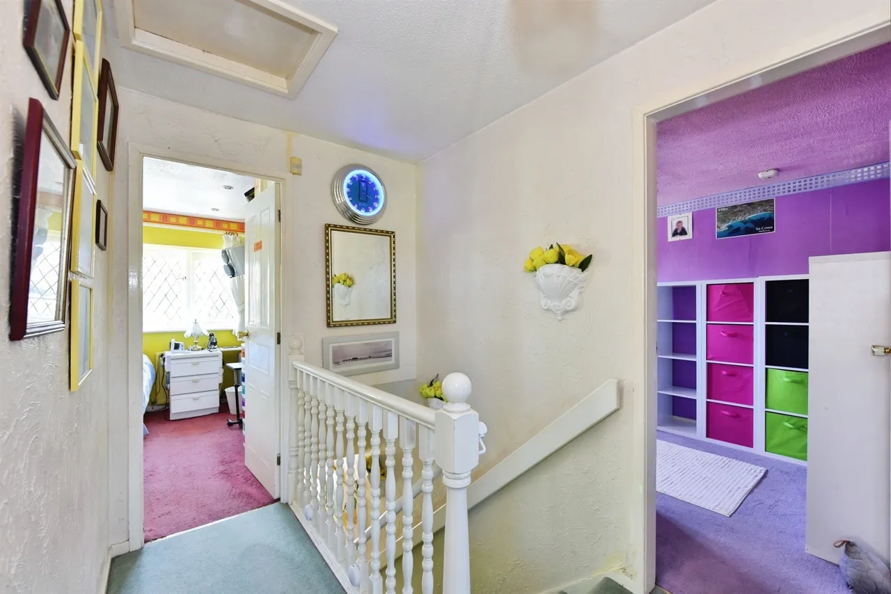 Wychwood Glen, Sothall, Sheffield, photo 6