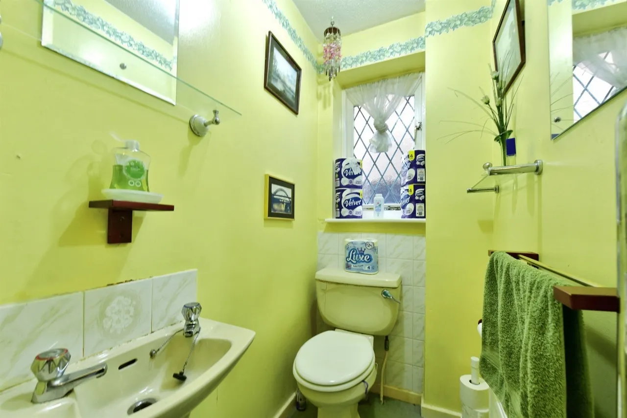 Wychwood Glen, Sothall, Sheffield, photo 5