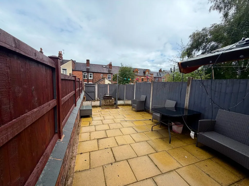 Queen Street, Newcastle-Under-Lyme, ST5, photo 8