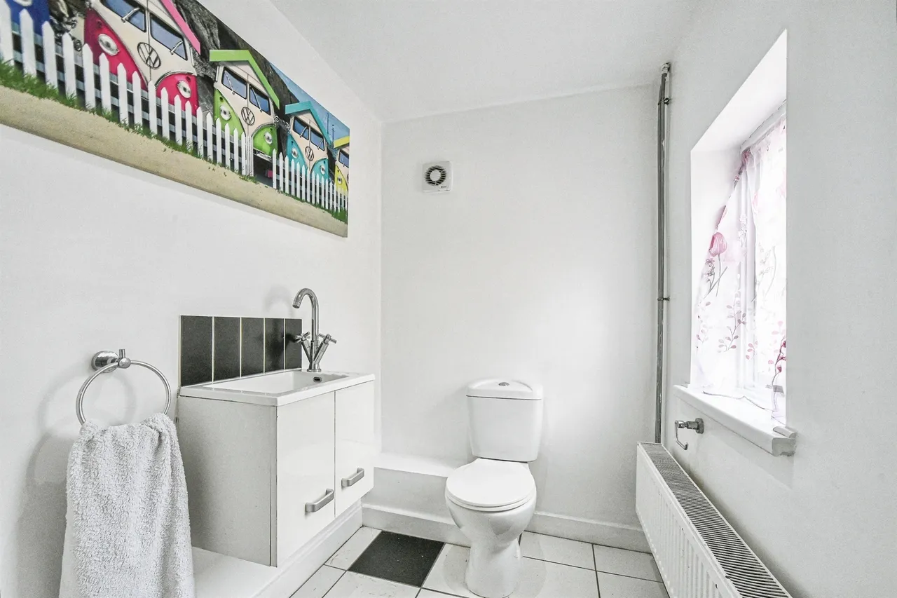 Bath Road, Swindon, SN1, photo 11