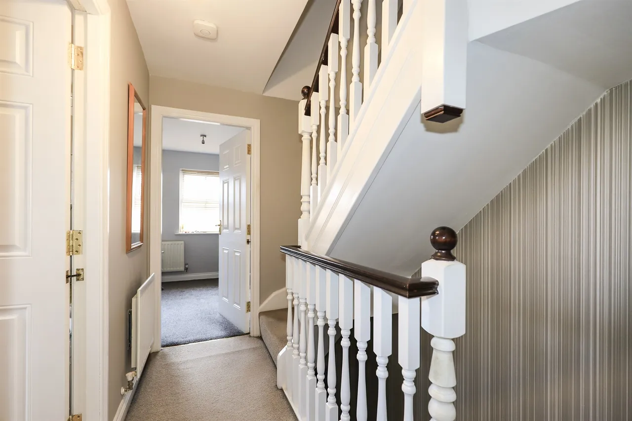 Marbury Drive, Bilston, WV14, photo 13