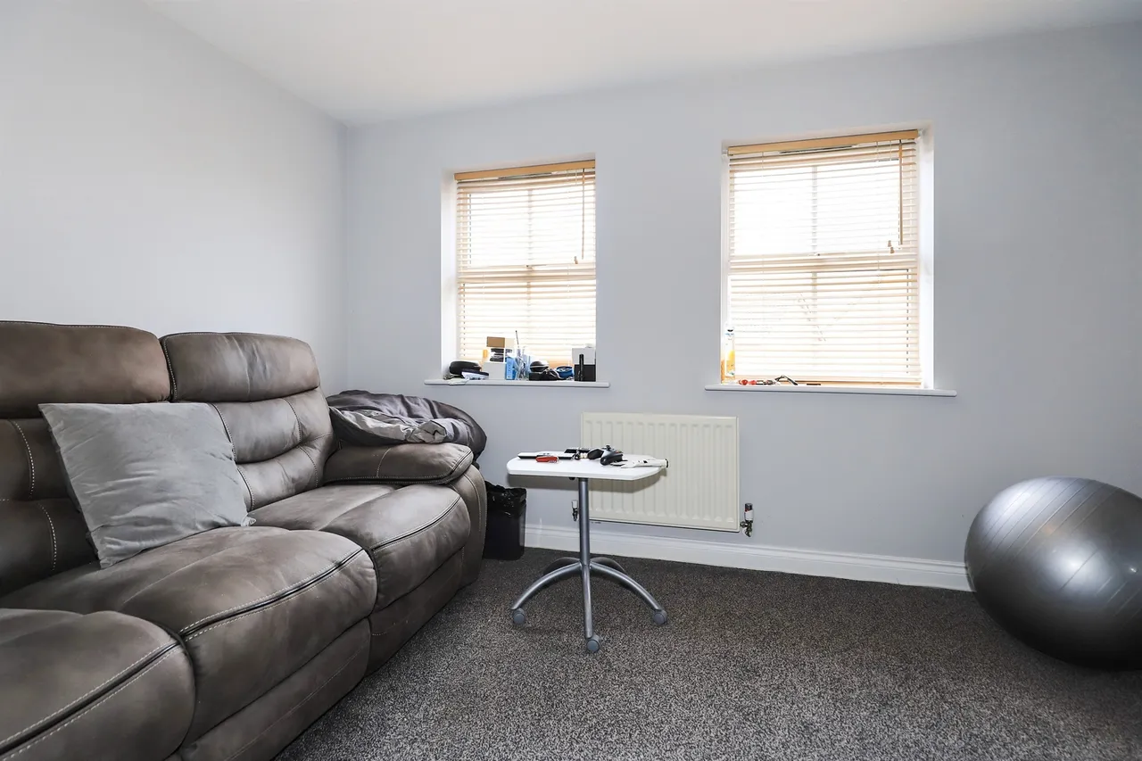 Marbury Drive, Bilston, WV14, photo 6