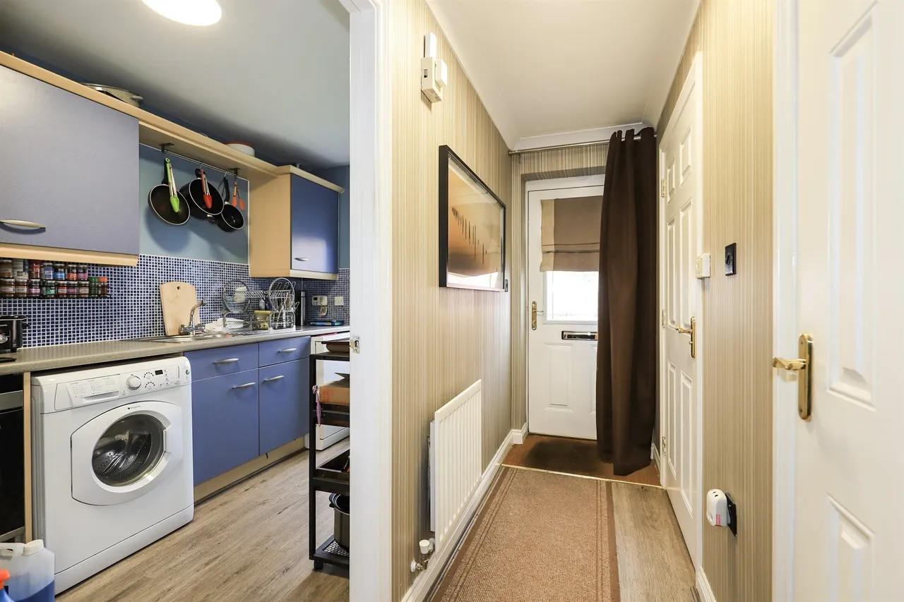 Marbury Drive, Bilston, WV14, photo 14