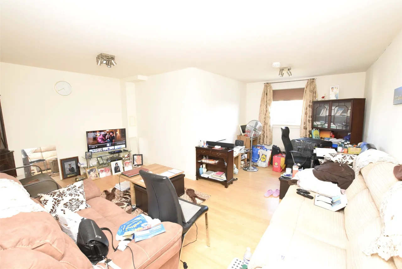 Nayland Court, Market Place, RM1 3EF, photo 3