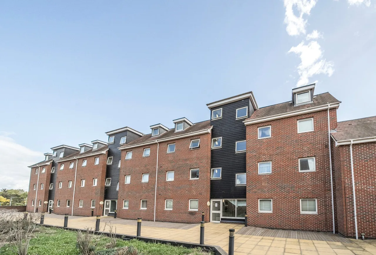 Nayland Court, Market Place, RM1 3EF, photo 5