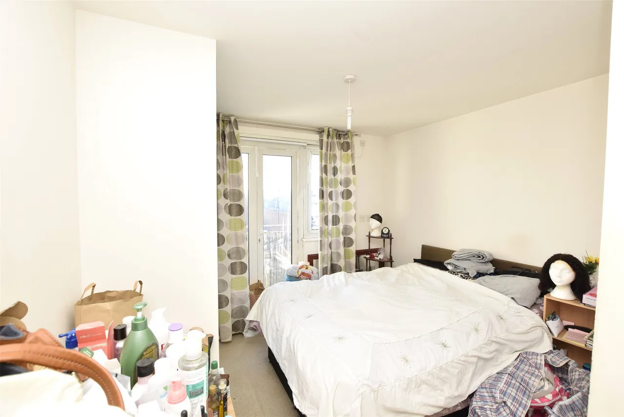Nayland Court, Market Place, RM1 3EF, photo 4