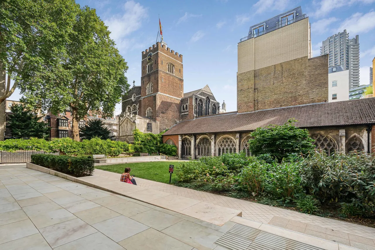 Little Britain, London, EC1A, photo 15