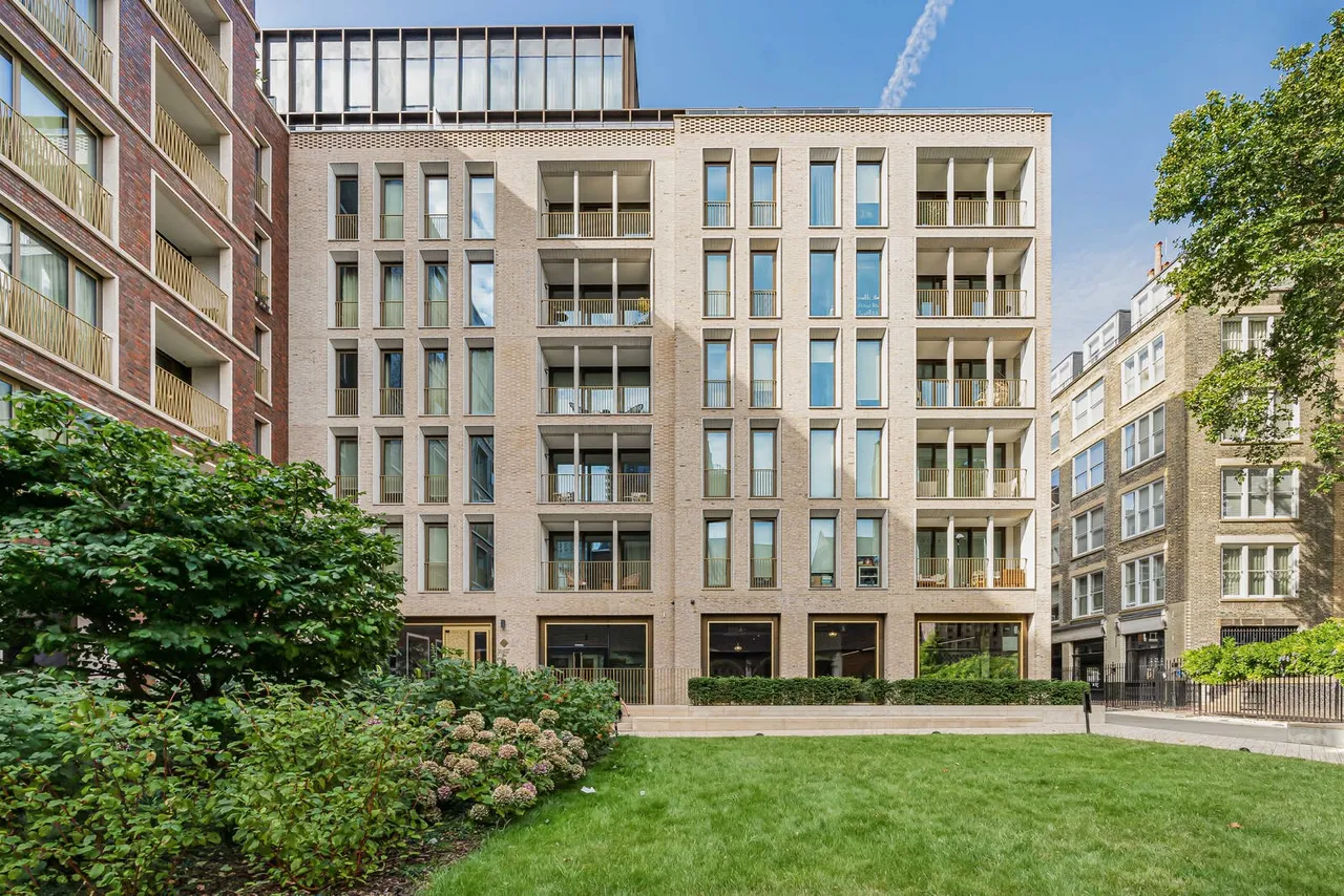 Little Britain, London, EC1A, photo 13