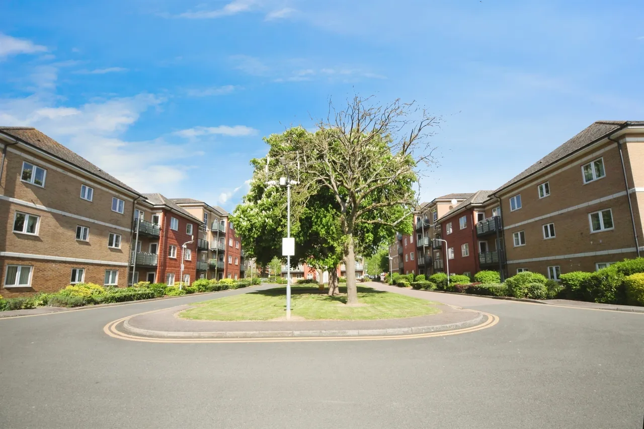 1 bed flat for sale, The Parklands, Dunstable, LU5